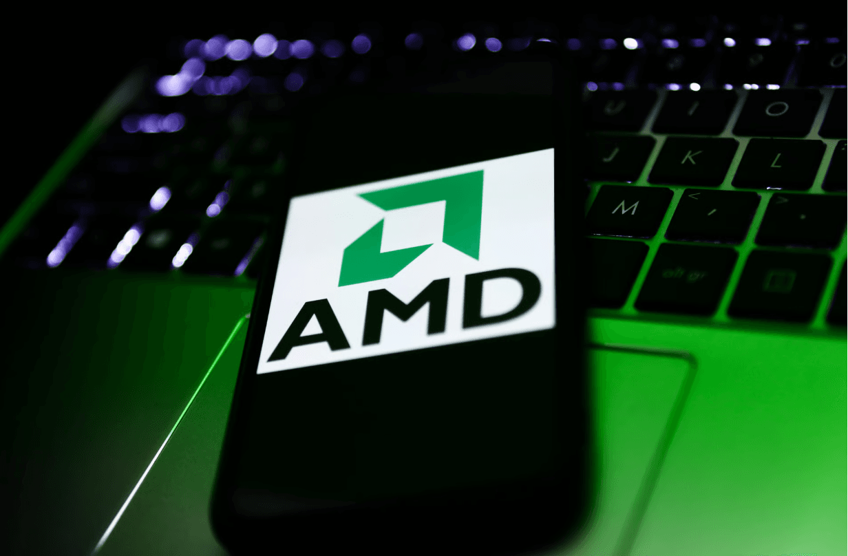 Prognoza ceny akcji AMD na lata 2026–2027: Czy AMD może osiągnąć 800 USD?