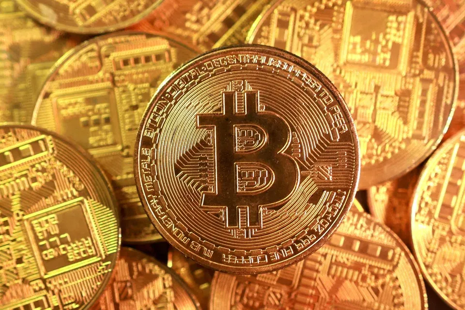 What is Bitcoin and how to buy it easily on WEEX?