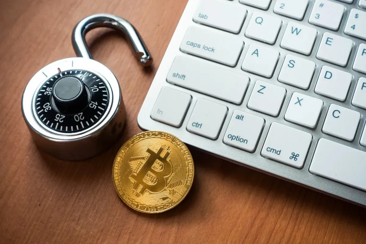 Bezpieczeństwo kryptowalut: Chroń swoje aktywa cyfrowe w 2026 roku