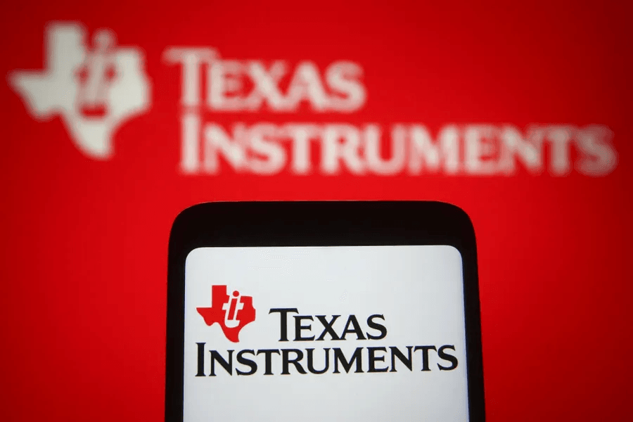 Prognoza ceny akcji Texas Instruments na 2026 rok: Czy TXN może przynieść dalsze wzrosty?